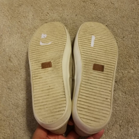 Frye Slip On Sneakers - size 7 - Picture 6 of 8